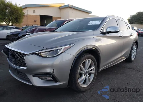 2018 Infiniti Qx30 Premium z USA, uszkodzony, nr VIN SJKCH5CP8JA044056